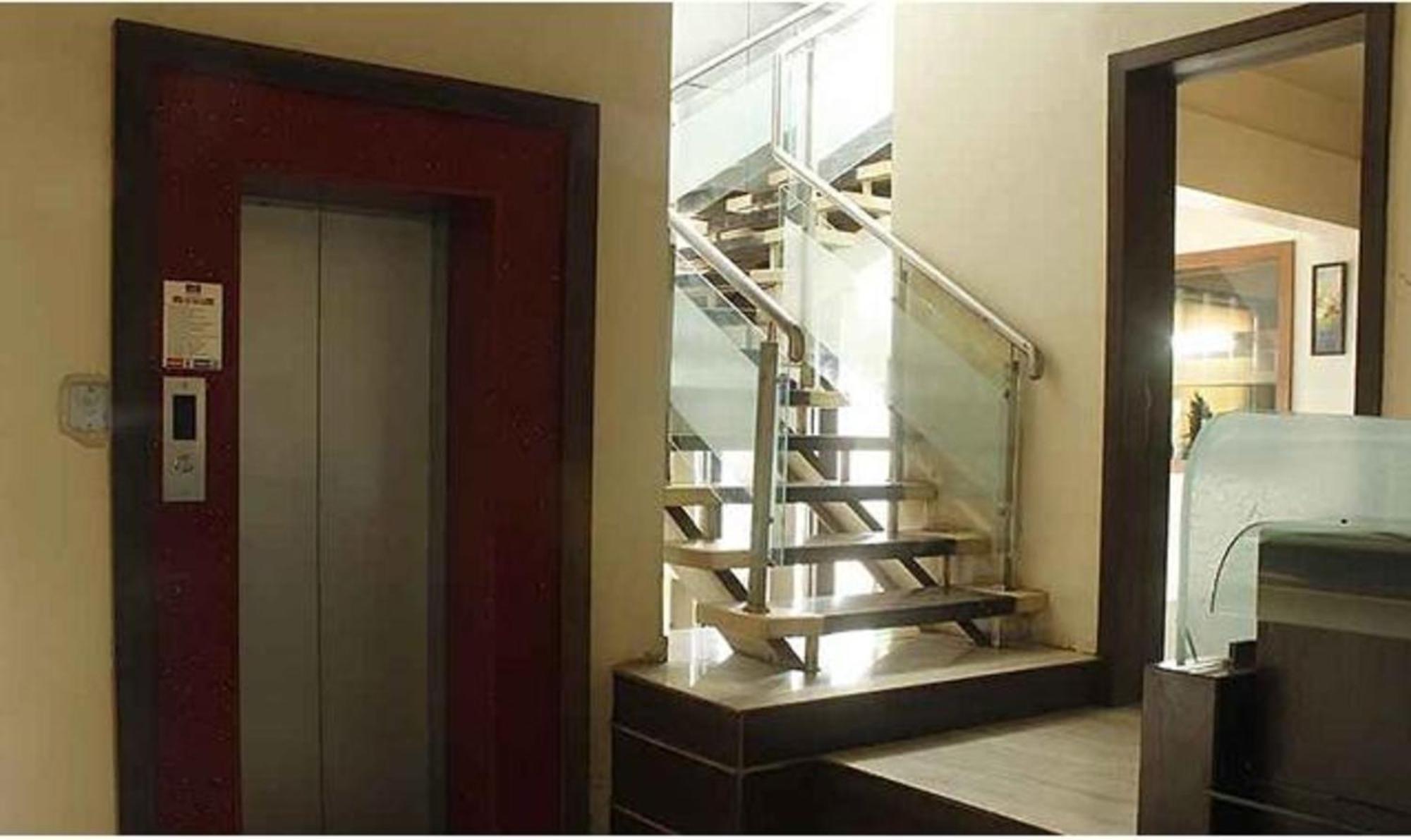 Fabhotel Skylark Inn Нашик Екстер'єр фото