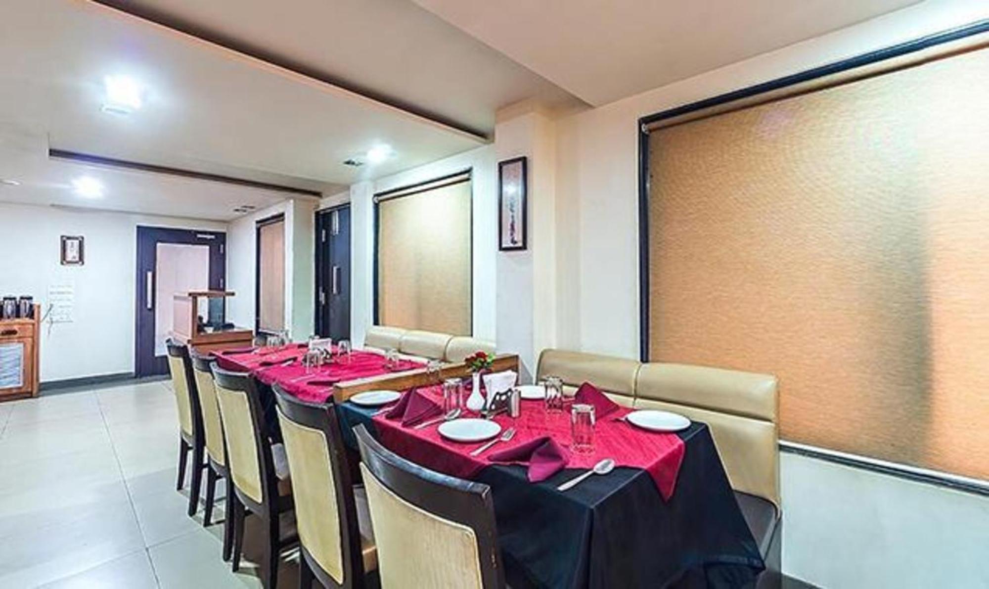 Fabhotel Skylark Inn Нашик Екстер'єр фото